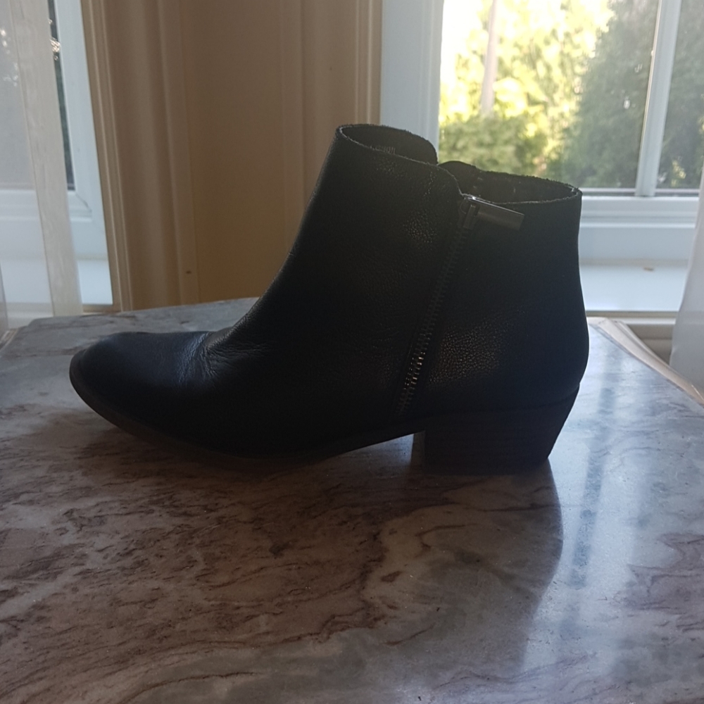 Petite bottine noire